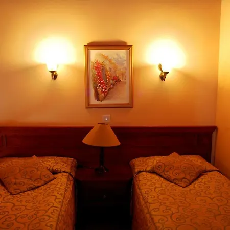 Hotel Bellapais Monastery 2*