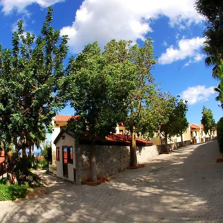 Bellapais Monastery 酒店